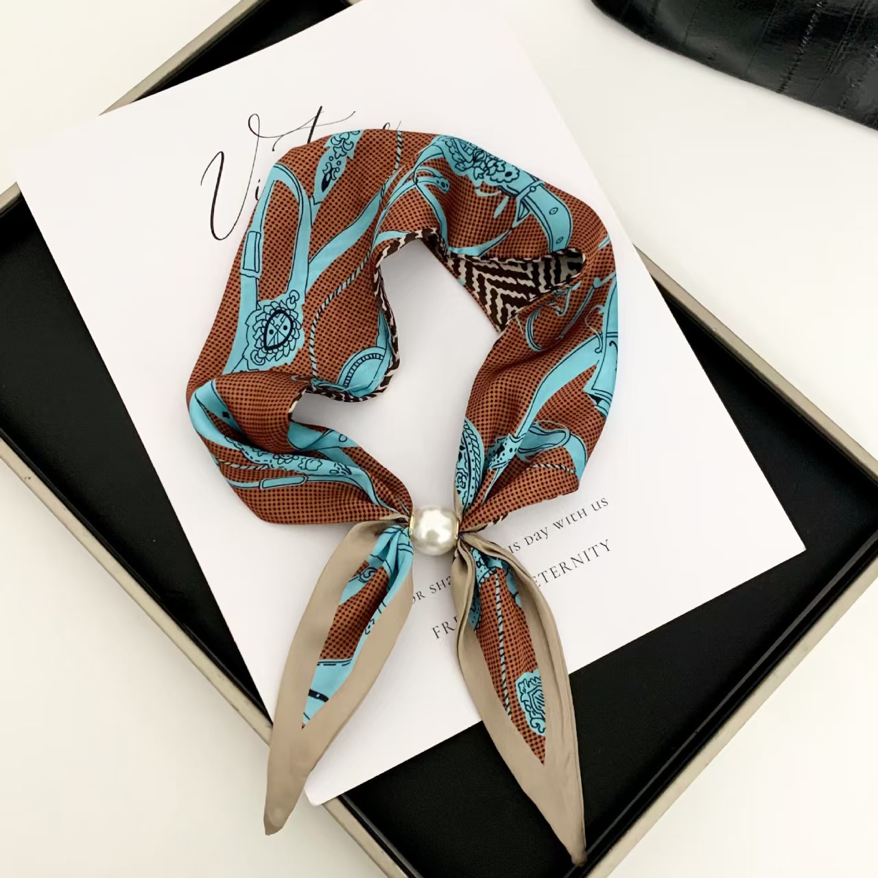 Écharpe magnétique élégante st - Face Scarf Mask avis et prix